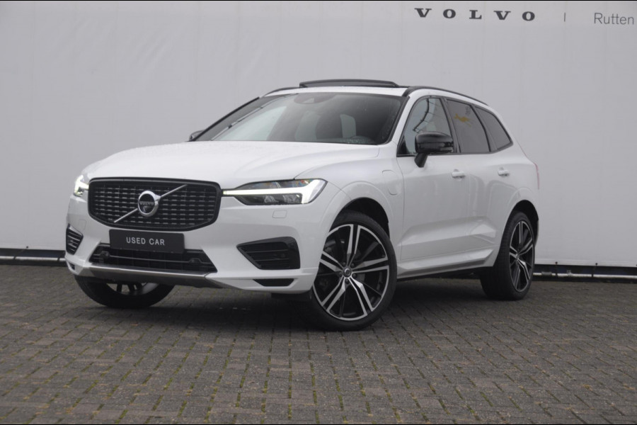 Volvo XC60 2.0 Recharge T6 AWD R-Design / Trekhaak / Stoelventilatie / Harman kardon / Panoramadak / Adaptieve cruise control / BLIS / 360 camera / Adaptieve koplampen / dubbele eindpijpen / head up display / stoel - en stuurwielverwarming / elektrische stoelen