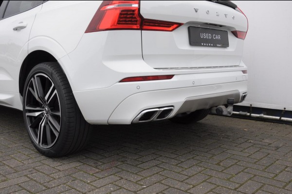 Volvo XC60 2.0 Recharge T6 AWD R-Design / Trekhaak / Stoelventilatie / Harman kardon / Panoramadak / Adaptieve cruise control / BLIS / 360 camera / Adaptieve koplampen / dubbele eindpijpen / head up display / stoel - en stuurwielverwarming / elektrische stoelen