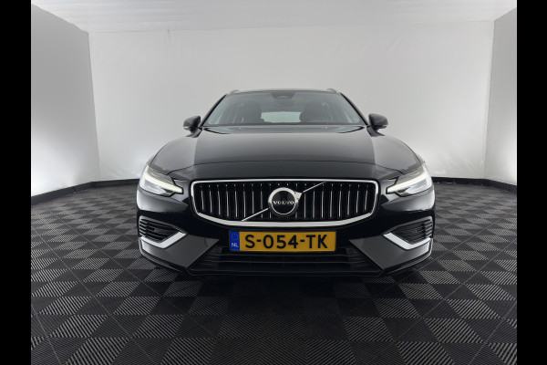 Volvo V60 2.0 T6 Plug-in hybrid AWD Core Bright (INCL-BTW) AUT | FULL-LED | DIGI-COCKPIT | CAMERA | HEATED-COMFORTSEATS | KEYLESS | DAB | PRIVACY-GLASS | CARPLAY | NAVI-FULLMAP | 18''ALU*