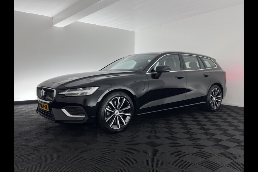Volvo V60 2.0 T6 Plug-in hybrid AWD Core Bright (INCL-BTW) AUT | FULL-LED | DIGI-COCKPIT | CAMERA | HEATED-COMFORTSEATS | KEYLESS | DAB | PRIVACY-GLASS | CARPLAY | NAVI-FULLMAP | 18''ALU*