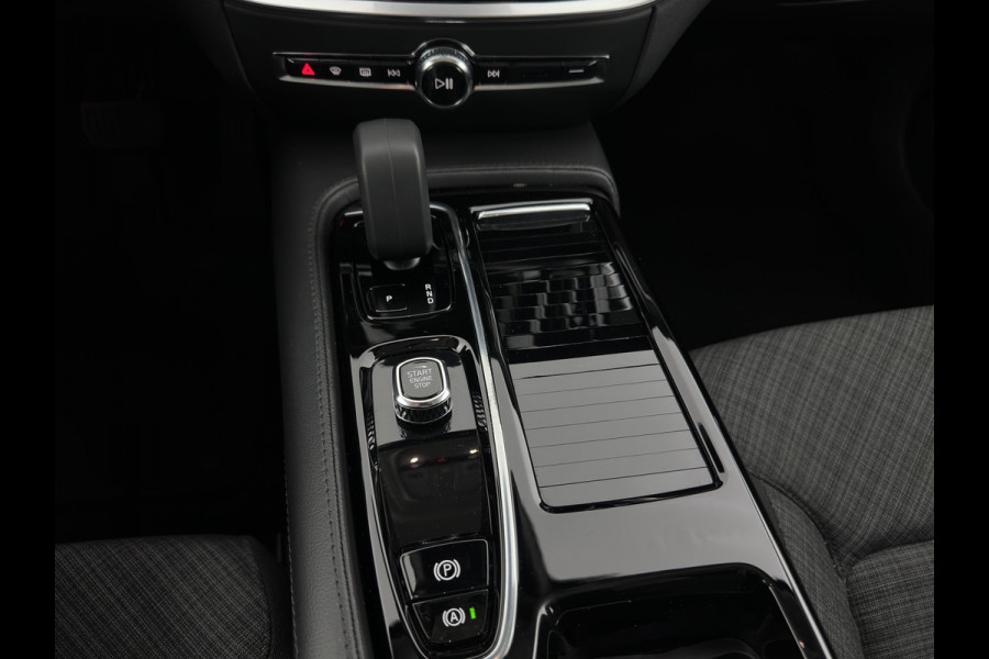 Volvo V60 2.0 T6 Plug-in hybrid AWD Core Bright (INCL-BTW) AUT | FULL-LED | DIGI-COCKPIT | CAMERA | HEATED-COMFORTSEATS | KEYLESS | DAB | PRIVACY-GLASS | CARPLAY | NAVI-FULLMAP | 18''ALU*