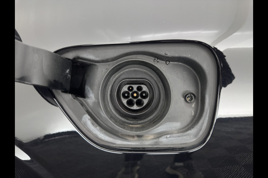 Volvo V60 2.0 T6 Plug-in hybrid AWD Core Bright (INCL-BTW) AUT | FULL-LED | DIGI-COCKPIT | CAMERA | HEATED-COMFORTSEATS | KEYLESS | DAB | PRIVACY-GLASS | CARPLAY | NAVI-FULLMAP | 18''ALU*