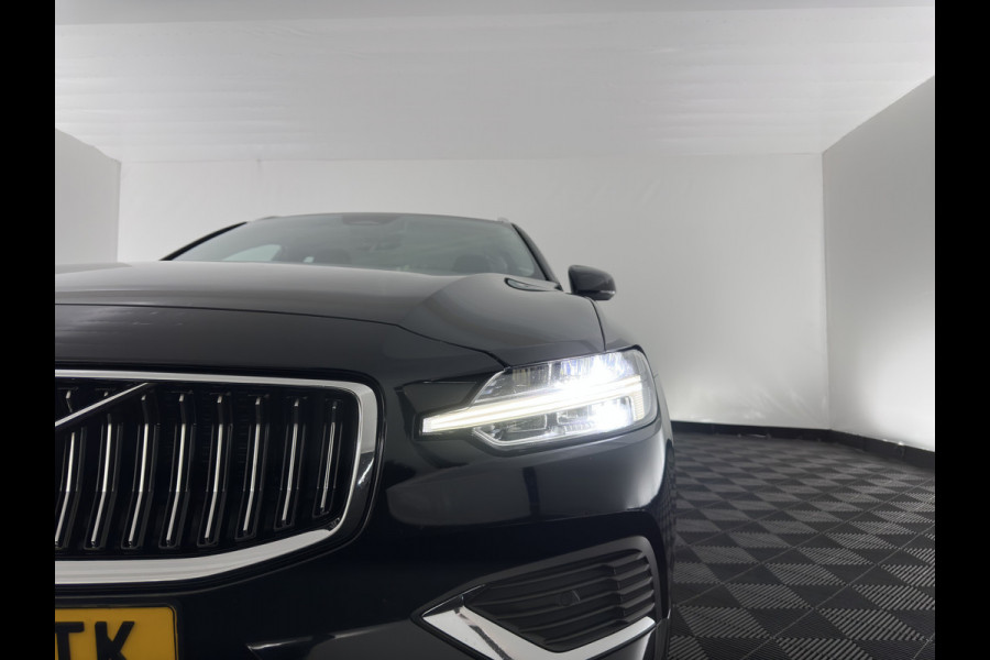 Volvo V60 2.0 T6 Plug-in hybrid AWD Core Bright (INCL-BTW) AUT | FULL-LED | DIGI-COCKPIT | CAMERA | HEATED-COMFORTSEATS | KEYLESS | DAB | PRIVACY-GLASS | CARPLAY | NAVI-FULLMAP | 18''ALU*