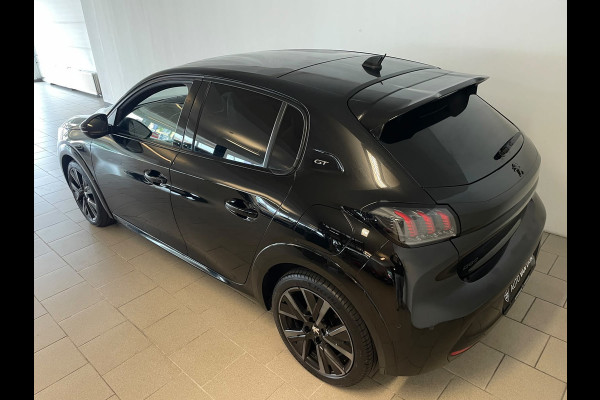 Peugeot 208 1.2 PureTech GT 130PK AUTOMAAT LEER PANO AIRCO NAVI CRUISE APPLE CARPLAY STOELVERW 3D COCKPIT PDC CAM NIEUWSTAAT