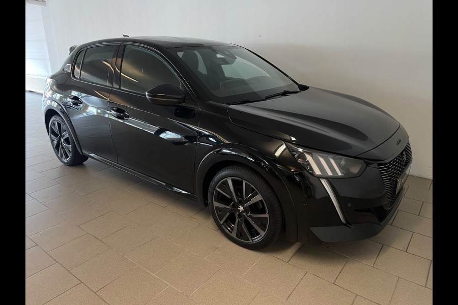 Peugeot 208 1.2 PureTech GT 130PK AUTOMAAT LEER PANO AIRCO NAVI CRUISE APPLE CARPLAY STOELVERW 3D COCKPIT PDC CAM NIEUWSTAAT