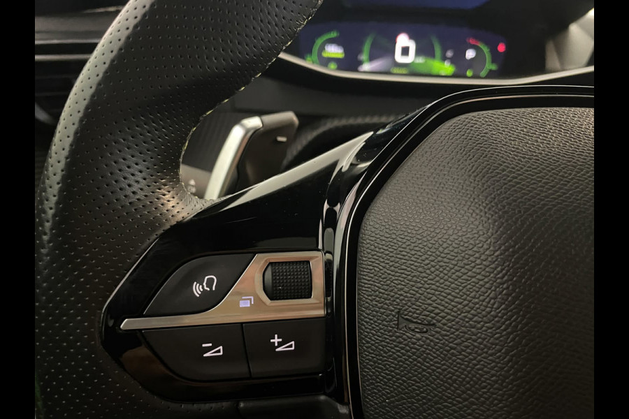 Peugeot 208 1.2 PureTech GT 130PK AUTOMAAT LEER PANO AIRCO NAVI CRUISE APPLE CARPLAY STOELVERW 3D COCKPIT PDC CAM NIEUWSTAAT