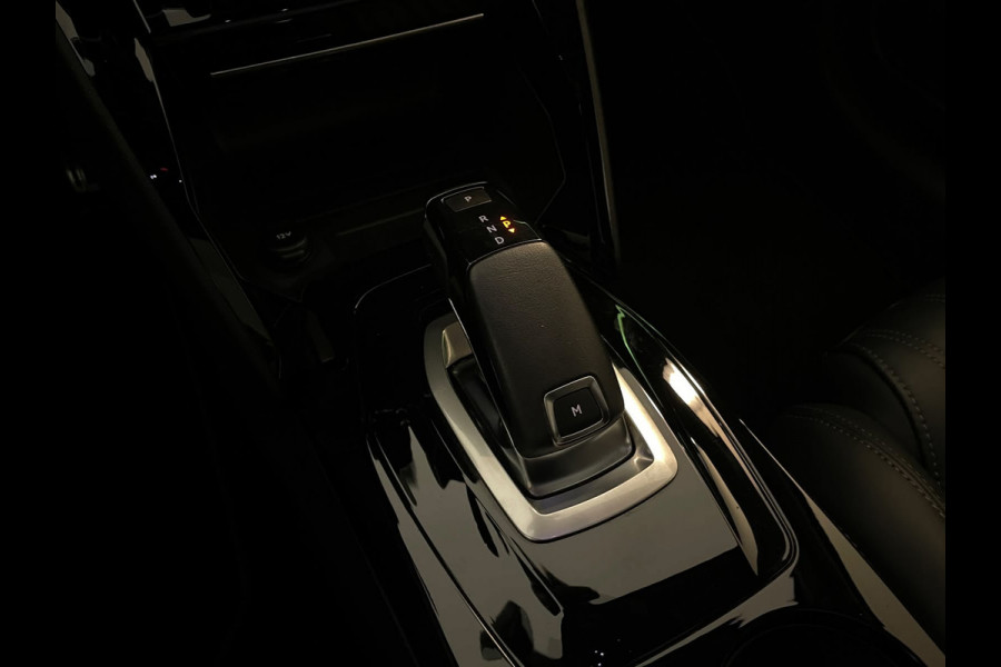 Peugeot 208 1.2 PureTech GT 130PK AUTOMAAT LEER PANO AIRCO NAVI CRUISE APPLE CARPLAY STOELVERW 3D COCKPIT PDC CAM NIEUWSTAAT