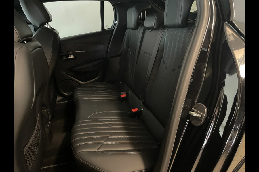 Peugeot 208 1.2 PureTech GT 130PK AUTOMAAT LEER PANO AIRCO NAVI CRUISE APPLE CARPLAY STOELVERW 3D COCKPIT PDC CAM NIEUWSTAAT