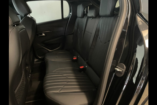 Peugeot 208 1.2 PureTech GT 130PK AUTOMAAT LEER PANO AIRCO NAVI CRUISE APPLE CARPLAY STOELVERW 3D COCKPIT PDC CAM NIEUWSTAAT