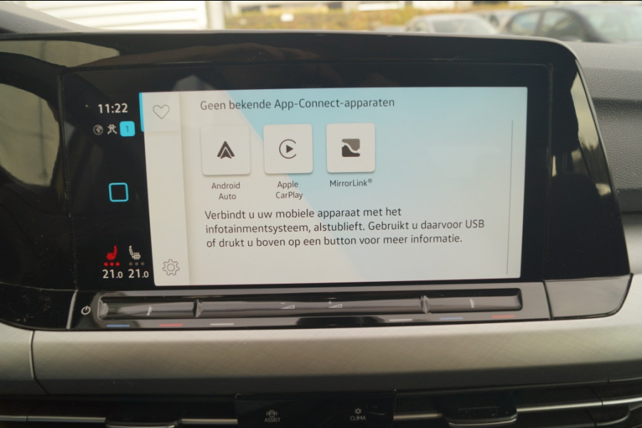 Volkswagen Golf Variant 1.0 TSI 110pk Life Business Lounge -LED-TREKHAAK-
