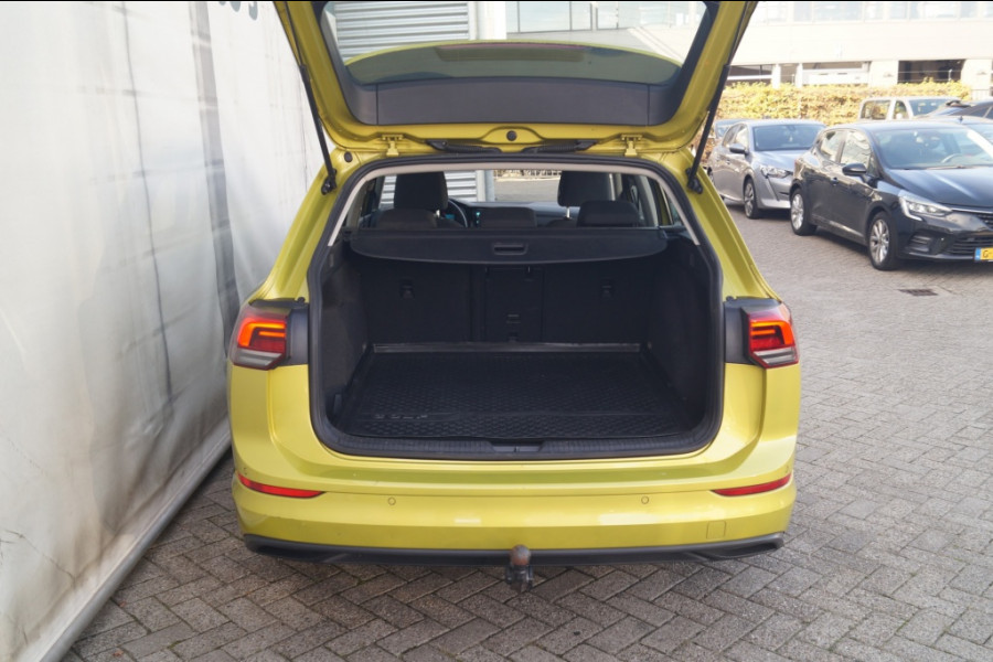 Volkswagen Golf Variant 1.0 TSI 110pk Life Business Lounge -LED-TREKHAAK-