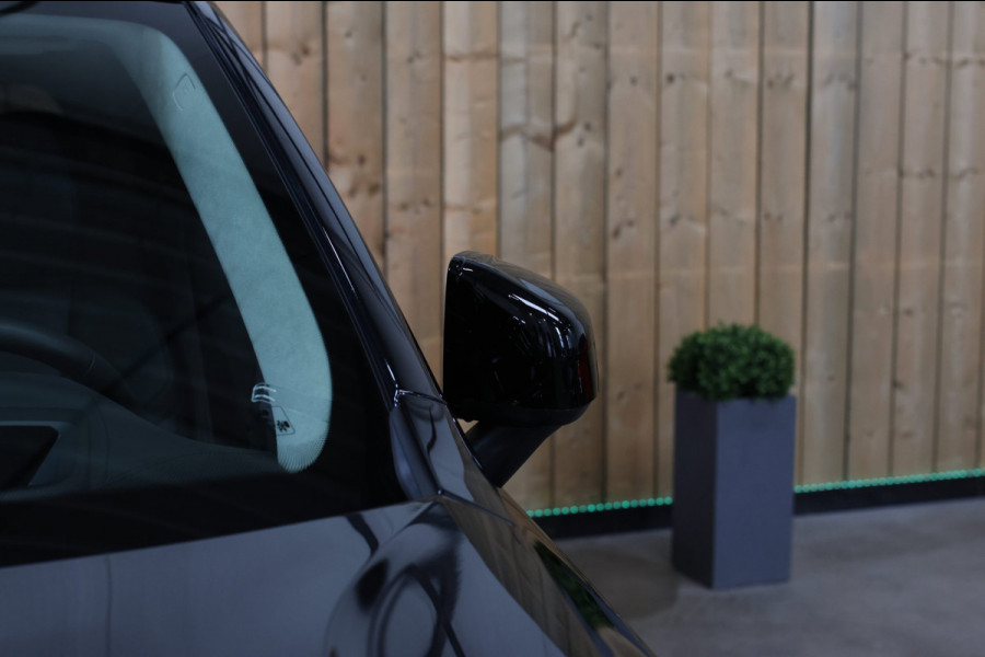 Volvo XC90 2.0 T8 Plug-in hybrid AWD Ultra Dark 7p. *Pano*Head-Up*H/K*