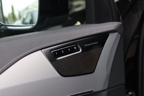 Volvo XC90 2.0 T8 Plug-in hybrid AWD Ultra Dark 7p. *Pano*Head-Up*H/K*