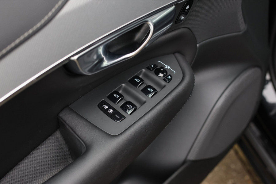 Volvo XC90 2.0 T8 Plug-in hybrid AWD Ultra Dark 7p. *Pano*Head-Up*H/K*