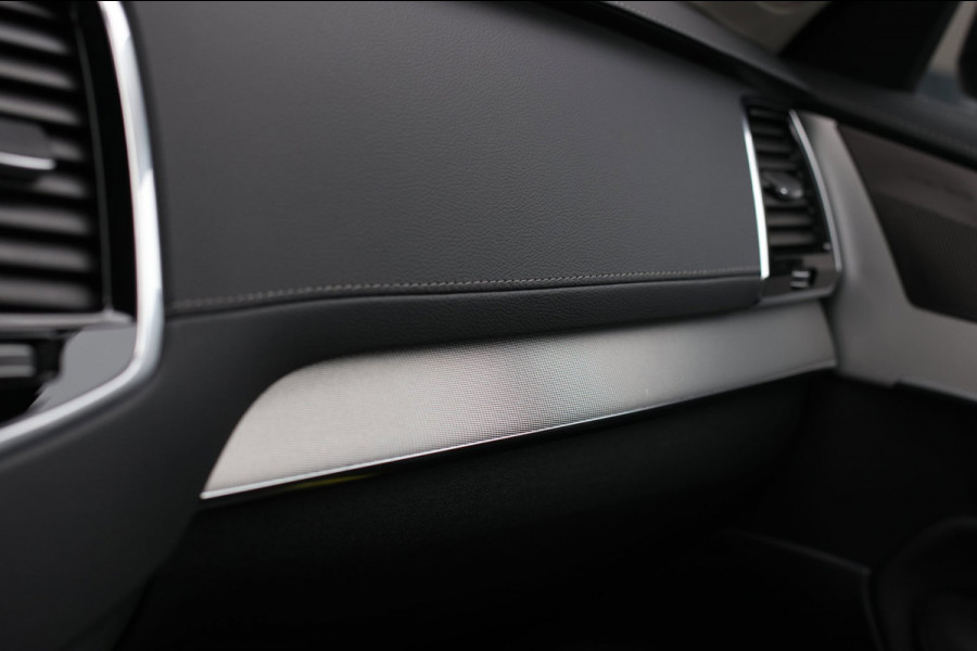 Volvo XC90 2.0 T8 Plug-in hybrid AWD Ultra Dark 7p. *Pano*Head-Up*H/K*