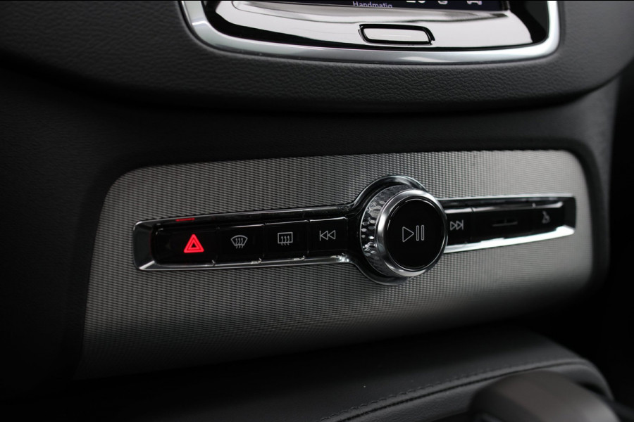 Volvo XC90 2.0 T8 Plug-in hybrid AWD Ultra Dark 7p. *Pano*Head-Up*H/K*