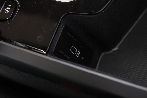 Volvo XC90 2.0 T8 Plug-in hybrid AWD Ultra Dark 7p. *Pano*Head-Up*H/K*