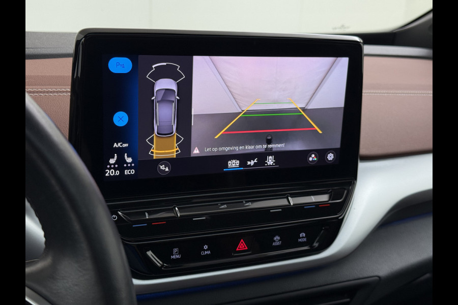Volkswagen ID.4 82kWh 204PK Trekhaak Pano-Dak Leer/Alcantara Camera 3-Zone Ecc Adap.Cruise Matrix Led Led-a-lich dynamisch SOH 90% Apple Carplay Android Auto Isofix Privacy Glas Lmv 20" Led 1.000KG Trekgewicht 1e Eigenaar Origineel Nederlandse Auto