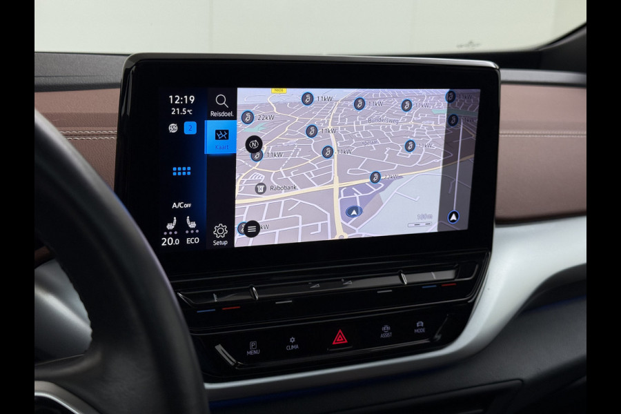 Volkswagen ID.4 82kWh 204PK Trekhaak Pano-Dak Leer/Alcantara Camera 3-Zone Ecc Adap.Cruise Matrix Led Led-a-lich dynamisch SOH 90% Apple Carplay Android Auto Isofix Privacy Glas Lmv 20" Led 1.000KG Trekgewicht 1e Eigenaar Origineel Nederlandse Auto