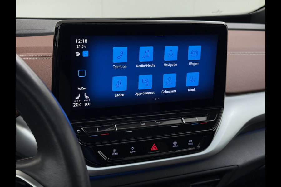 Volkswagen ID.4 82kWh 204PK Trekhaak Pano-Dak Leer/Alcantara Camera 3-Zone Ecc Adap.Cruise Matrix Led Led-a-lich dynamisch SOH 90% Apple Carplay Android Auto Isofix Privacy Glas Lmv 20" Led 1.000KG Trekgewicht 1e Eigenaar Origineel Nederlandse Auto
