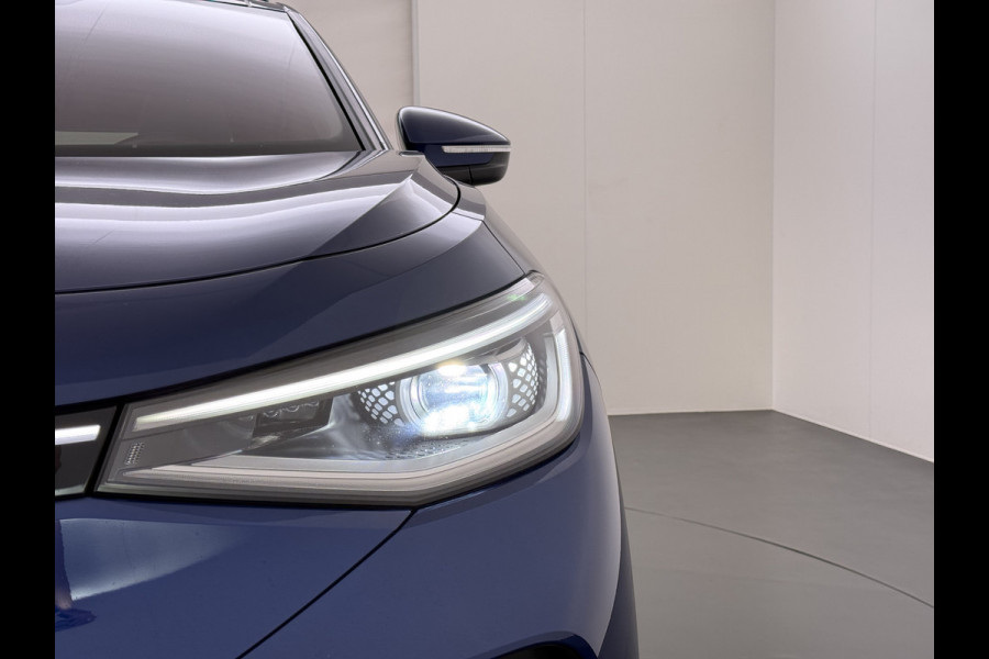 Volkswagen ID.4 82kWh 204PK Trekhaak Pano-Dak Leer/Alcantara Camera 3-Zone Ecc Adap.Cruise Matrix Led Led-a-lich dynamisch SOH 90% Apple Carplay Android Auto Isofix Privacy Glas Lmv 20" Led 1.000KG Trekgewicht 1e Eigenaar Origineel Nederlandse Auto