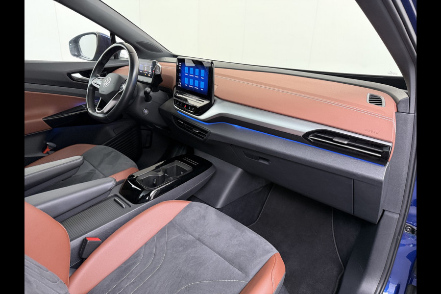 Volkswagen ID.4 82kWh 204PK Trekhaak Pano-Dak Leer/Alcantara Camera 3-Zone Ecc Adap.Cruise Matrix Led Led-a-lich dynamisch SOH 90% Apple Carplay Android Auto Isofix Privacy Glas Lmv 20" Led 1.000KG Trekgewicht 1e Eigenaar Origineel Nederlandse Auto