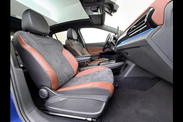 Volkswagen ID.4 82kWh 204PK Trekhaak Pano-Dak Leer/Alcantara Camera 3-Zone Ecc Adap.Cruise Matrix Led Led-a-lich dynamisch SOH 90% Apple Carplay Android Auto Isofix Privacy Glas Lmv 20" Led 1.000KG Trekgewicht 1e Eigenaar Origineel Nederlandse Auto