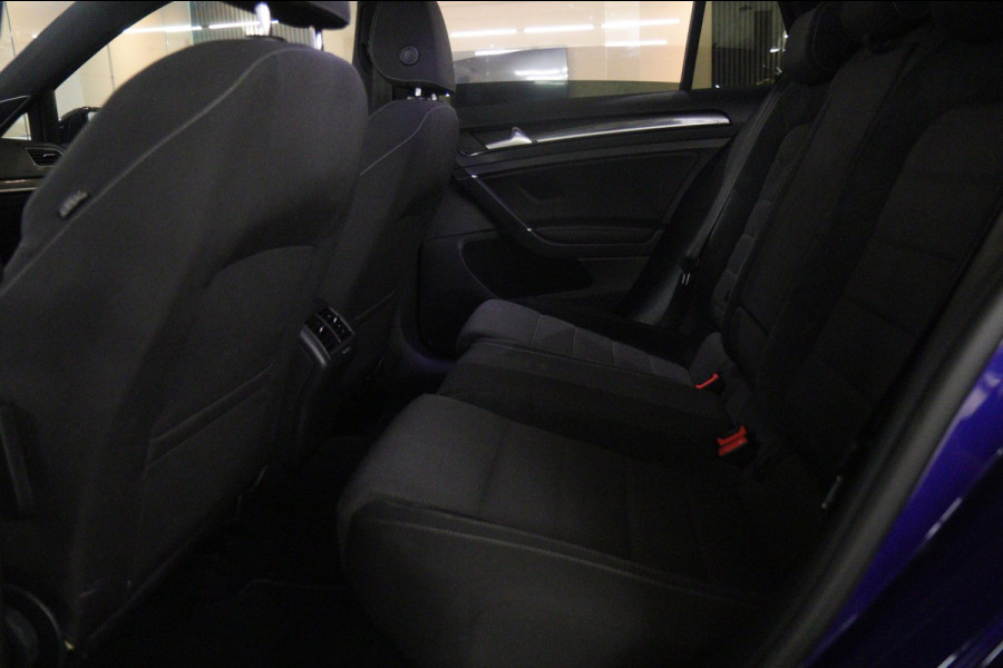 Volkswagen Golf 2.0 TSI 4Motion R /PANO/AKRA/ACC/DCC/DYNAUDIO/SFEER/VOL
