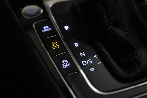 Volkswagen Golf 2.0 TSI 4Motion R /PANO/AKRA/ACC/DCC/DYNAUDIO/SFEER/VOL