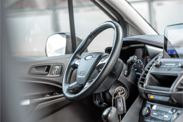 Ford Transit Connect 1.5 EcoBlue L2 | L+R Schuifdeur | Bi-Xenon | Blind Spot | Cruise control | Trekhaak | Navigatie | Camera | CarPlay | Stoelverwarming | Dealer onderhouden | Nieuwe APK