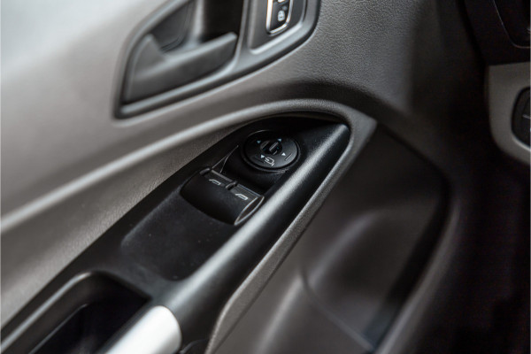 Ford Transit Connect 1.5 EcoBlue L2 | L+R Schuifdeur | Bi-Xenon | Blind Spot | Cruise control | Trekhaak | Navigatie | Camera | CarPlay | Stoelverwarming | Dealer onderhouden | Nieuwe APK