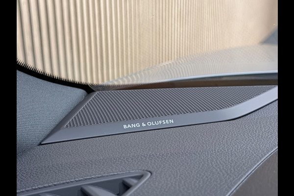 Audi RSQ3 Sportback TFSI Quattro |Pano|B&O|RS Stoelen|Keyles