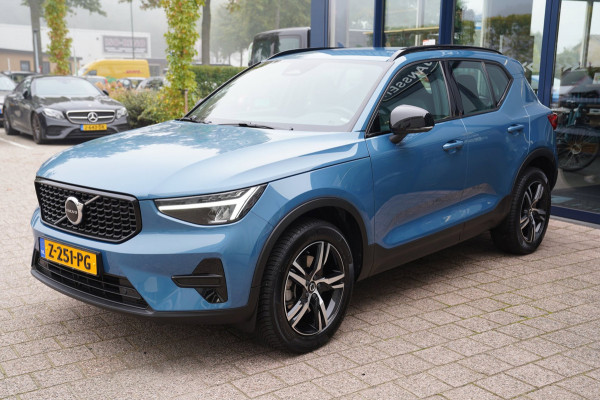 Volvo XC40 2.0 B4 Plus Dark|Prijs rijklaar incl 12 mnd garantie|Elek Thaak Camera Harman Kardon