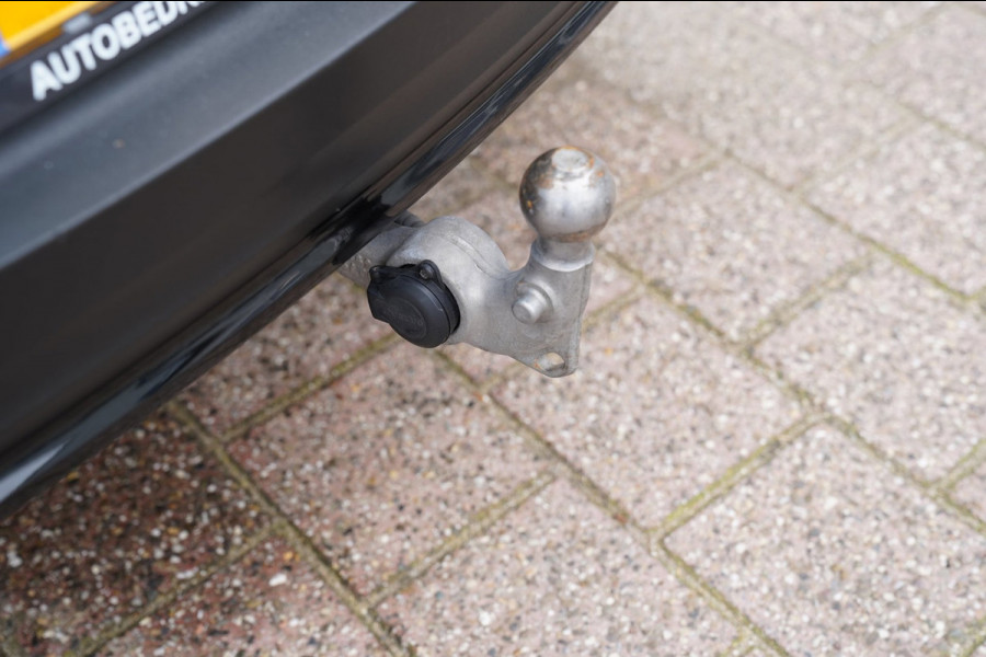 Volvo XC40 2.0 B4 Plus Dark|Prijs rijklaar incl 12 mnd garantie|Elek Thaak Camera Harman Kardon