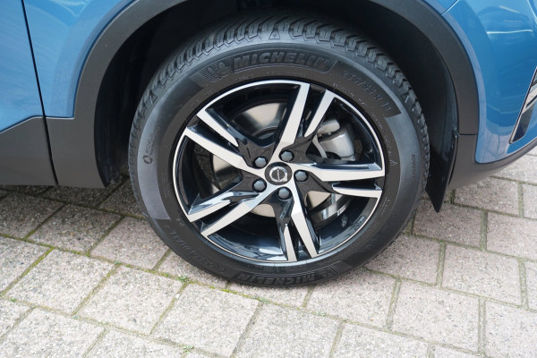 Volvo XC40 2.0 B4 Plus Dark|Prijs rijklaar incl 12 mnd garantie|Elek Thaak Camera Harman Kardon