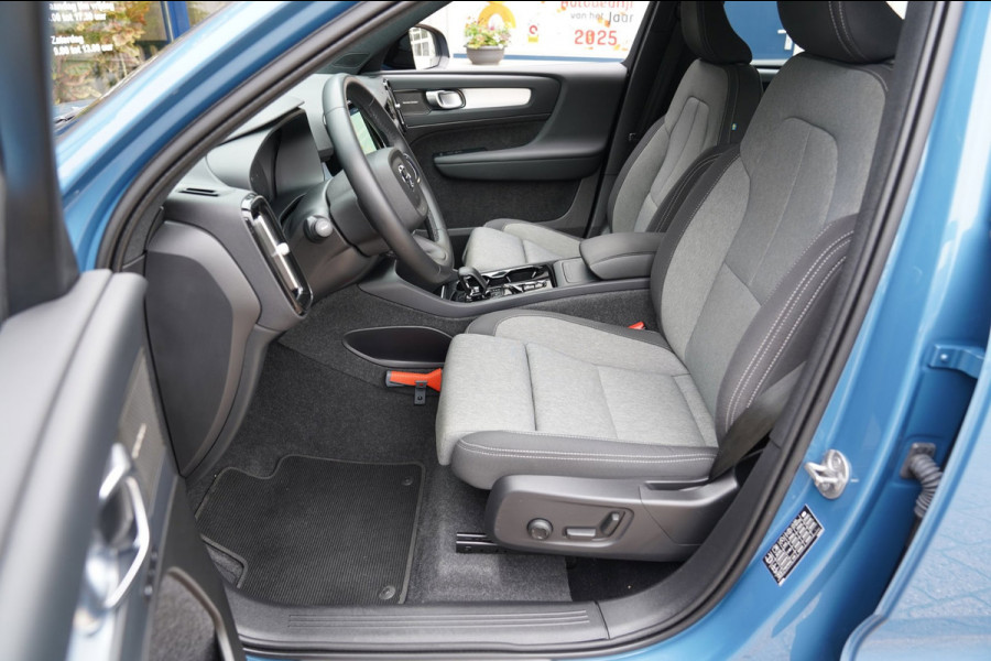 Volvo XC40 2.0 B4 Plus Dark|Prijs rijklaar incl 12 mnd garantie|Elek Thaak Camera Harman Kardon