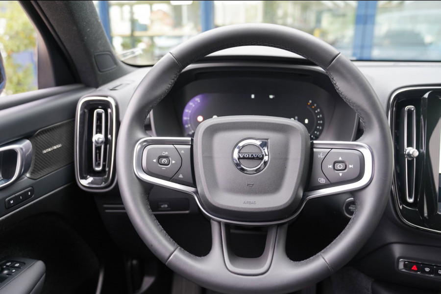 Volvo XC40 2.0 B4 Plus Dark|Prijs rijklaar incl 12 mnd garantie|Elek Thaak Camera Harman Kardon