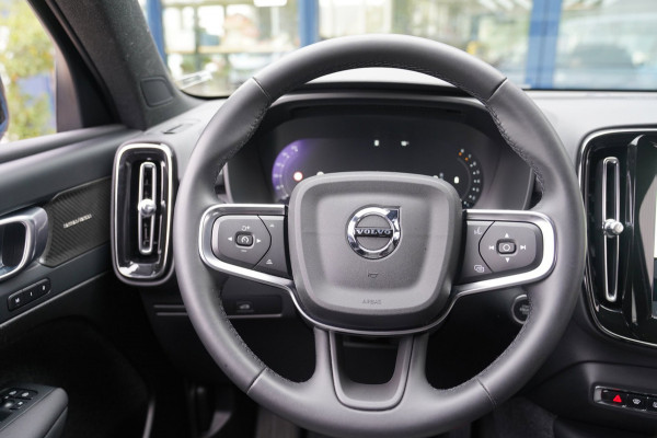 Volvo XC40 2.0 B4 Plus Dark|Prijs rijklaar incl 12 mnd garantie|Elek Thaak Camera Harman Kardon