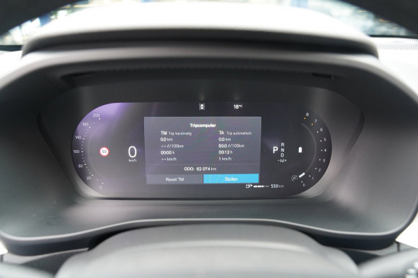 Volvo XC40 2.0 B4 Plus Dark|Prijs rijklaar incl 12 mnd garantie|Elek Thaak Camera Harman Kardon