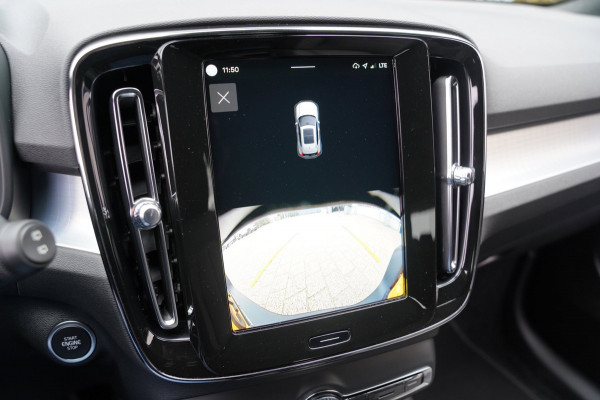 Volvo XC40 2.0 B4 Plus Dark|Prijs rijklaar incl 12 mnd garantie|Elek Thaak Camera Harman Kardon