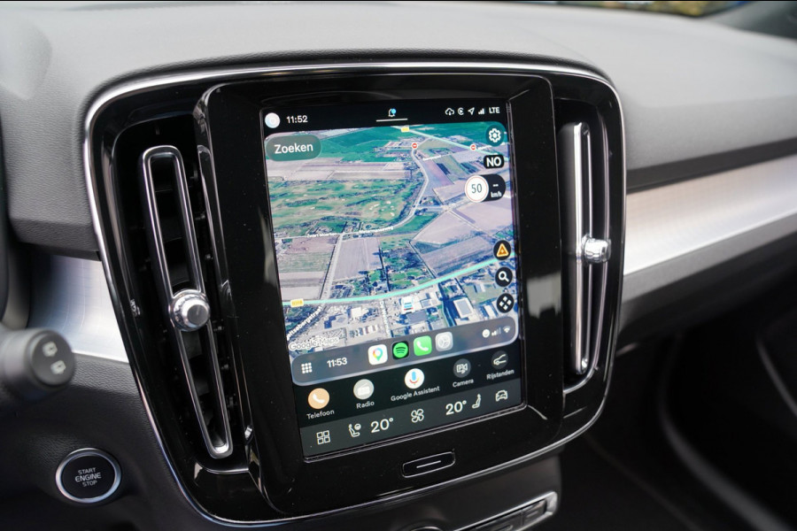 Volvo XC40 2.0 B4 Plus Dark|Prijs rijklaar incl 12 mnd garantie|Elek Thaak Camera Harman Kardon