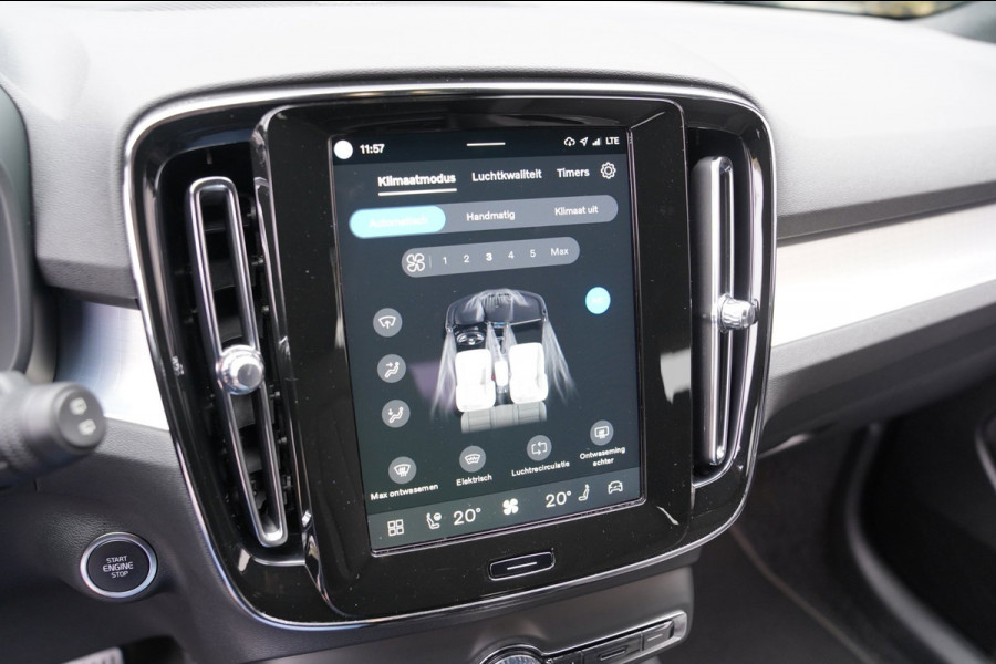 Volvo XC40 2.0 B4 Plus Dark|Prijs rijklaar incl 12 mnd garantie|Elek Thaak Camera Harman Kardon