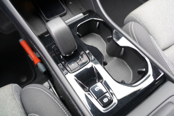 Volvo XC40 2.0 B4 Plus Dark|Prijs rijklaar incl 12 mnd garantie|Elek Thaak Camera Harman Kardon