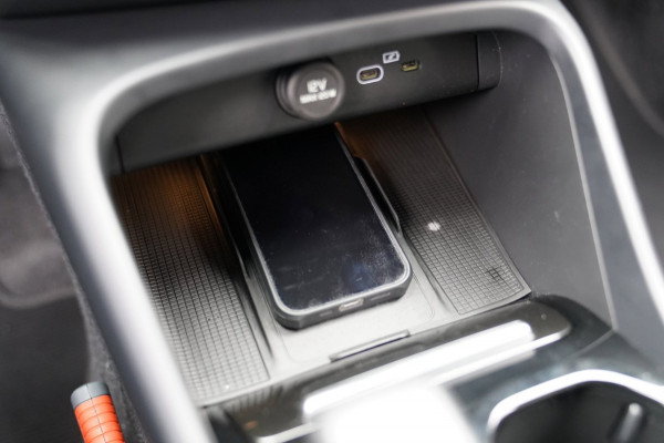 Volvo XC40 2.0 B4 Plus Dark|Prijs rijklaar incl 12 mnd garantie|Elek Thaak Camera Harman Kardon