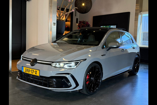 Volkswagen Golf 1.5 eTSI R-Line Panorama IQ-lights Harman Kardon