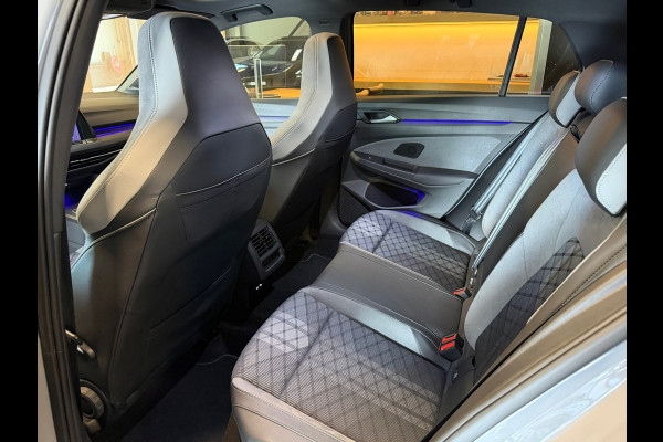 Volkswagen Golf 1.5 eTSI R-Line Panorama IQ-lights Harman Kardon
