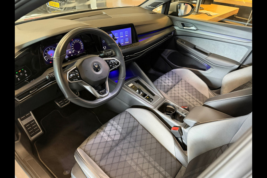 Volkswagen Golf 1.5 eTSI R-Line Panorama IQ-lights Harman Kardon