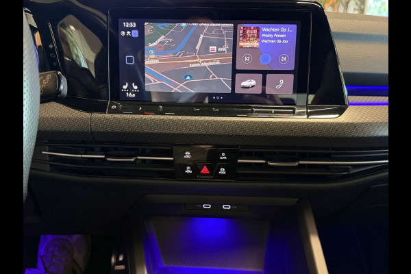 Volkswagen Golf 1.5 eTSI R-Line Panorama IQ-lights Harman Kardon