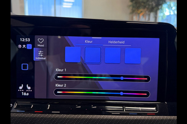 Volkswagen Golf 1.5 eTSI R-Line Panorama IQ-lights Harman Kardon