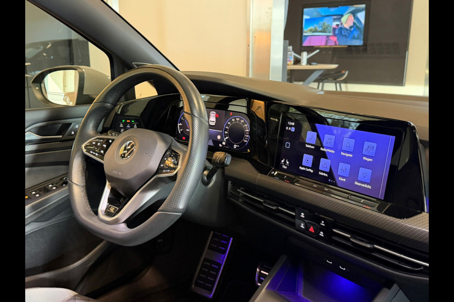 Volkswagen Golf 1.5 eTSI R-Line Panorama IQ-lights Harman Kardon